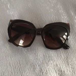 LaPalette Sunglasses Tortoise Color